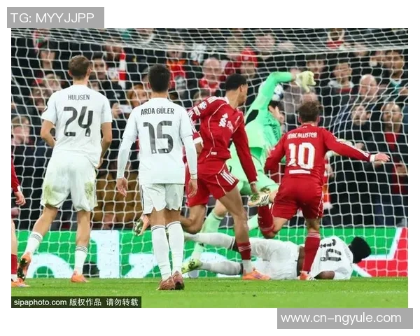 2019年2月13日曼联对阵巴黎圣日耳曼精彩比赛录像回顾与分析